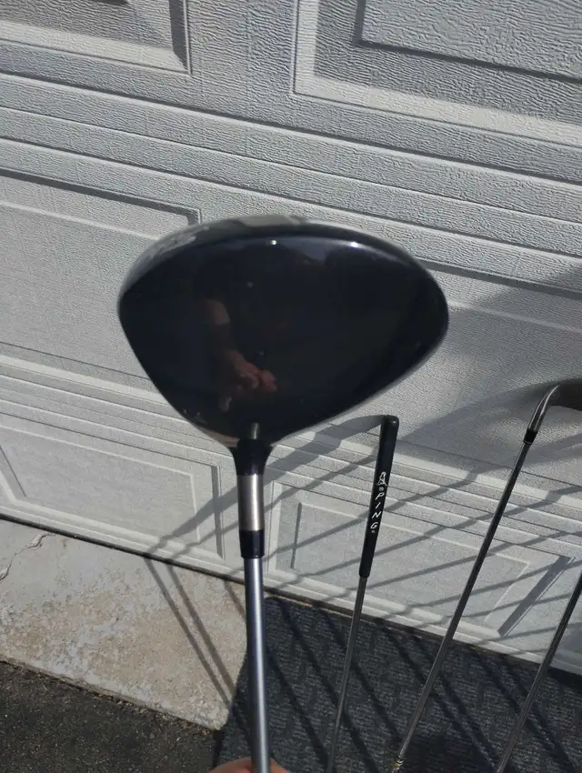 Titleist 909 D2 Driver Diamana R Flex - Photo 2