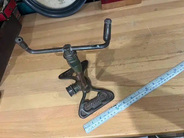 Vintage 1932 Rain King Model 1 sprinkler - Photo 4