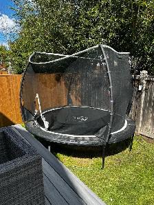 10’ Trampoline
