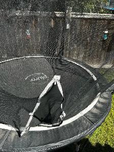 10’ Trampoline - Photo 2