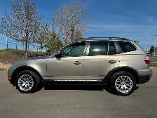 2010 BMW X3 AWD 30i = CLEAN CAR FAX - Photo 2