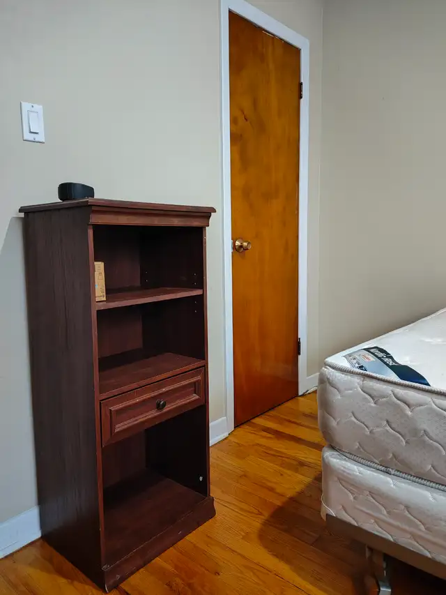 Roommate needed, near Algonquin College,$650, June 1 - Photo 2
