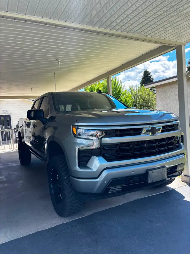 2025 Chev Silverado 1500 - Photo 2
