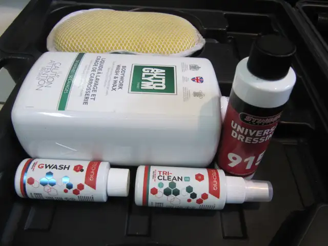 Michelin Hagerty 18pc Car Wash Care Kit With Combo Dust Brush - Photo 8