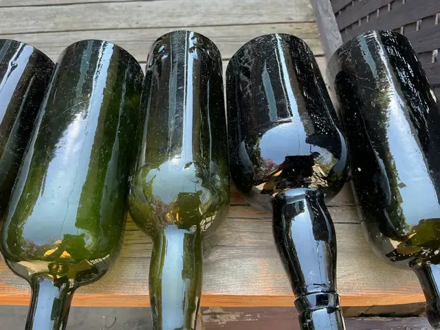 7 Antique Green & Dark Collectible Glass Bottles ! - Photo 10