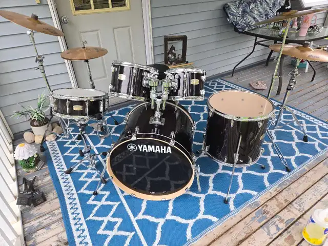 Yamaha Drum Kit