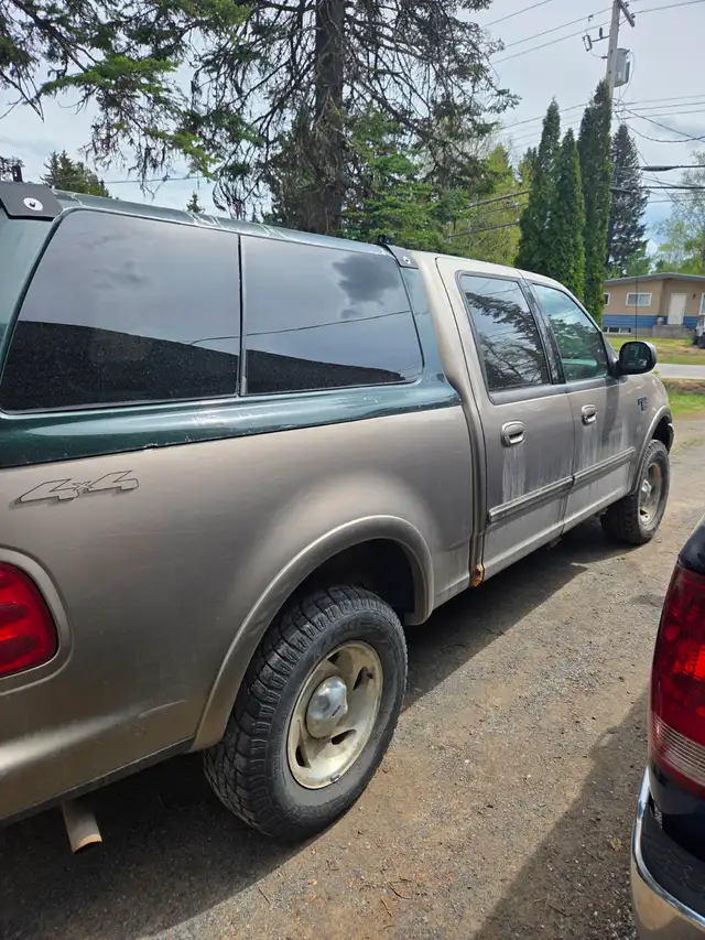 Truck 4 sale - Photo 2