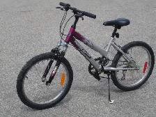 NICE SHAPE GIRL'S 20' SUPERCYCLE IMPULSE 6 SPD WITH SUSPENSION!
