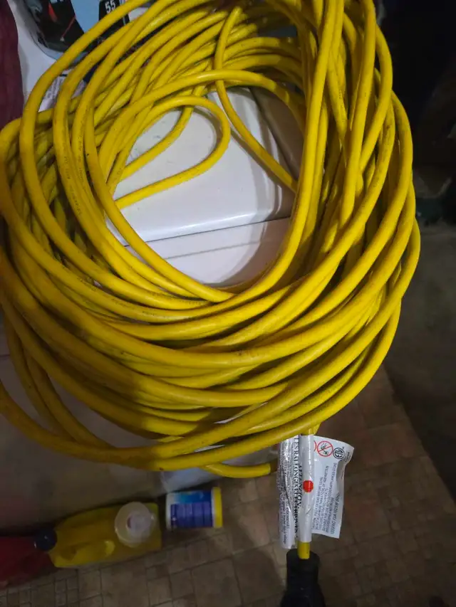 50 foot generator cable and 100 foot outdoor extension cord - Photo 2