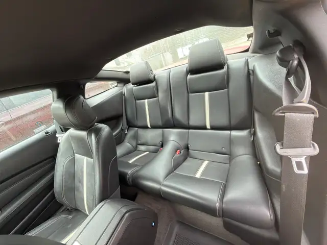 Ford Mustang - Photo 5