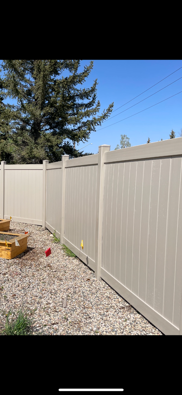 Vinyl Fence Sale - Photo 5