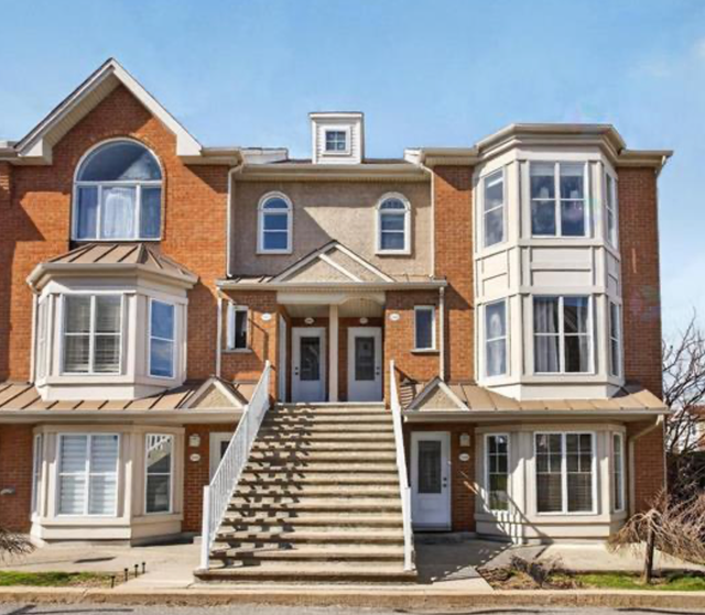 2 Bedroom condo for rent in Brossard