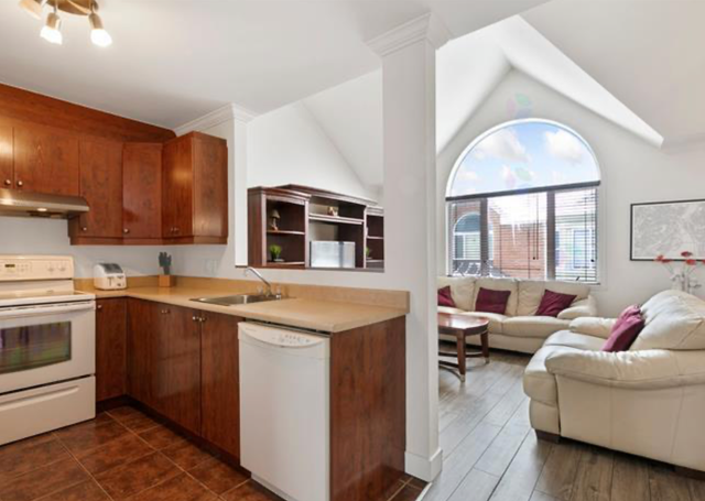2 Bedroom condo for rent in Brossard - Photo 2