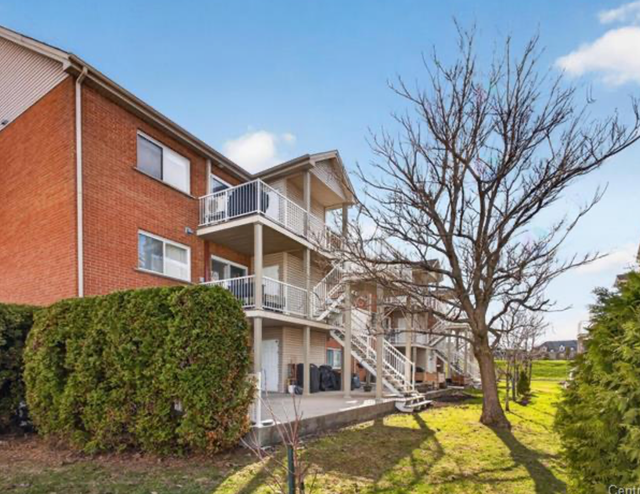 2 Bedroom condo for rent in Brossard - Photo 11