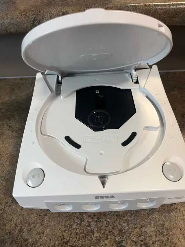 Sega Dreamcast console and games - Photo 2
