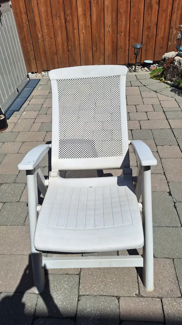 Outdoor chair - Photo 3