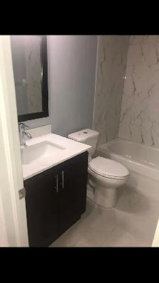Private furnished room with car parking June 1 in Brampton - Photo 5