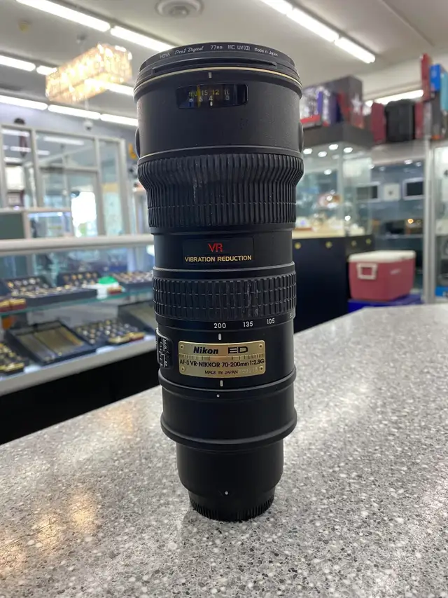 Nikon 70-200mm ED Vibration Reduction Zoom Lens - Photo 3