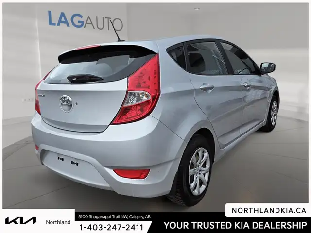 2012 Hyundai Accent GL - Photo 4