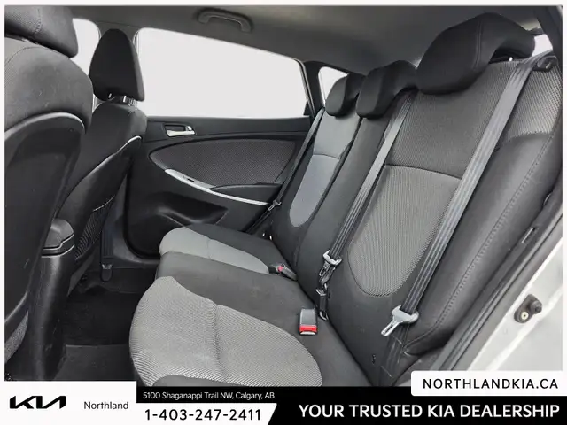 2012 Hyundai Accent GL - Photo 9