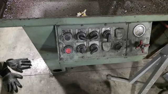 DoAll C-8A Horizontal Band Saw - Photo 5