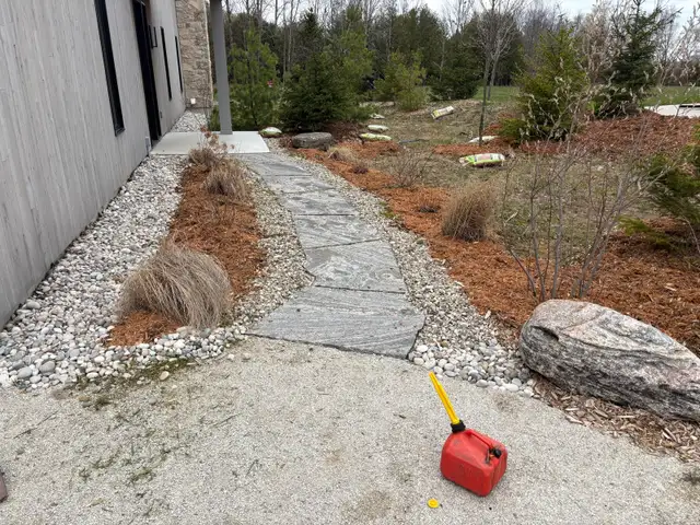 Landscape / Lawn Care Services – Mulching & Grass - Photo 2
