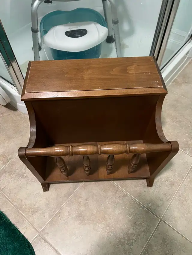 Vintage Magazine Holder - Photo 2