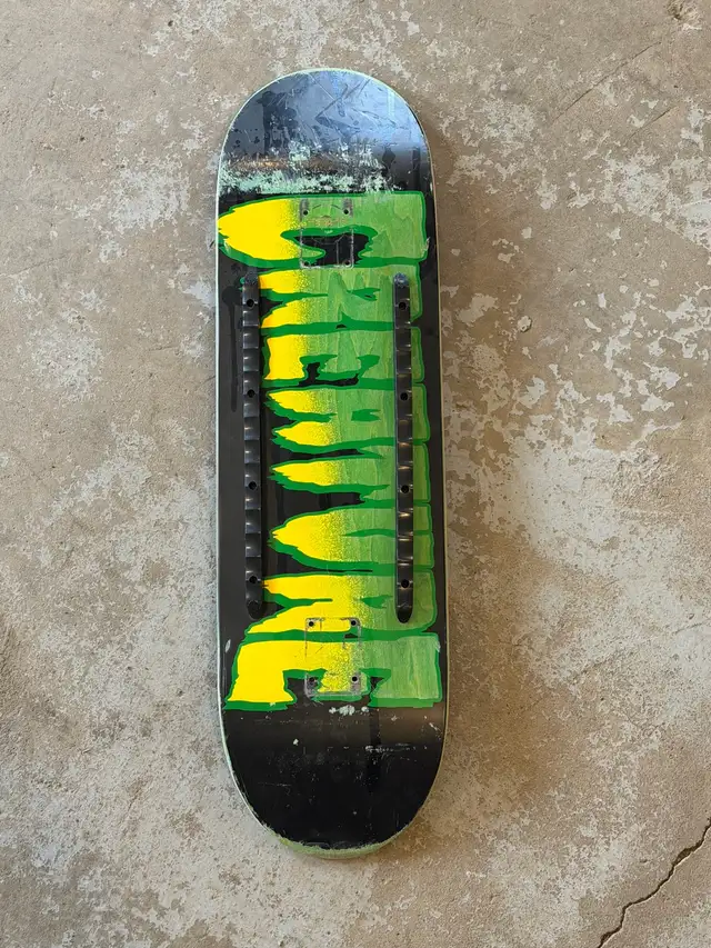 Skateboard decks and wheels - Photo 3