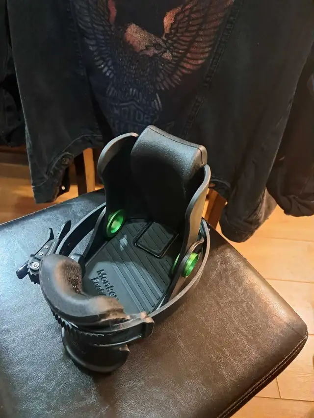 Monkey Feet - Photo 3