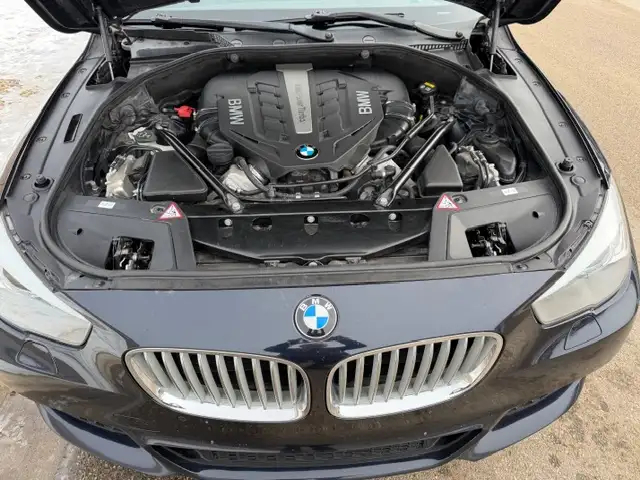 2015 BMW GRAN TURISMO 550i xDrive - VERY RARE - Photo 4