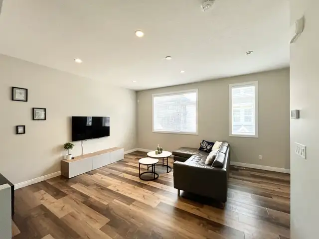 Westsprings 3 bedrooms 4 baths town house for rent - Photo 3
