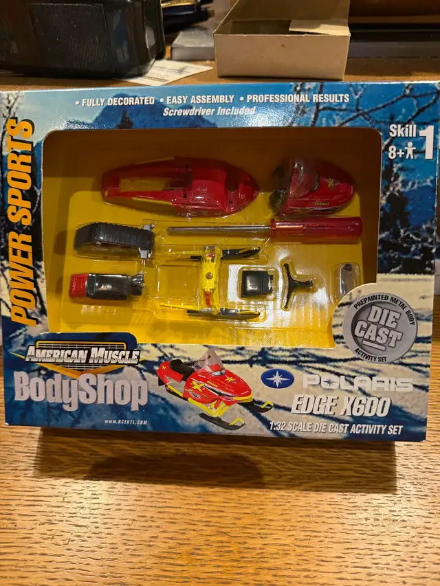 Vintage  selection of Polaris Snowmobile Die Cast Toys - Photo 5