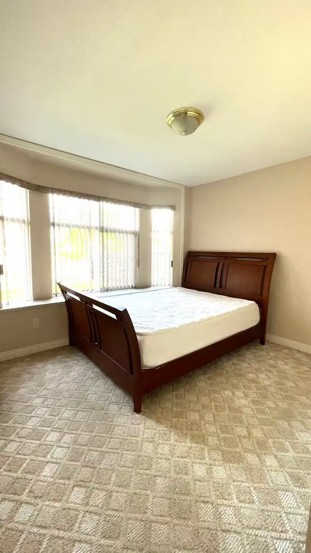 2-bedroom suite for rent near PNE in East Vancouver - Photo 3