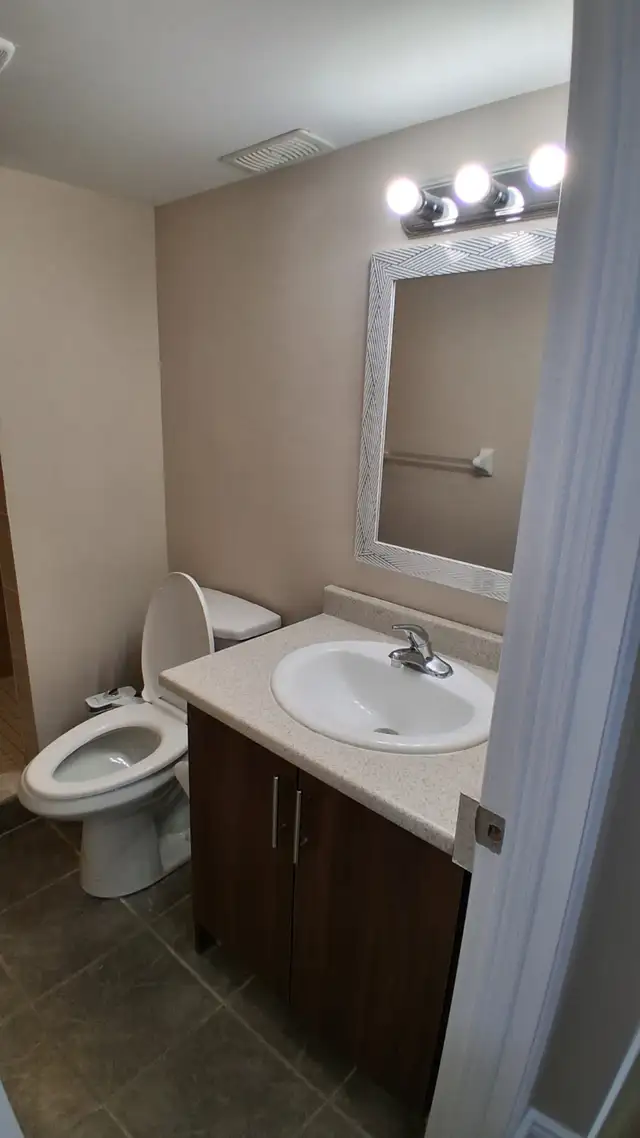Basement for rent in Brampton - Available as soon as possible - Photo 8
