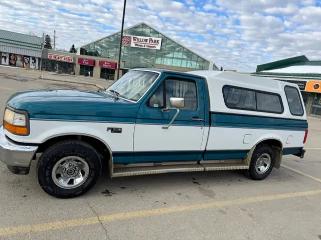 1996 Ford f-150 XL - Photo 2