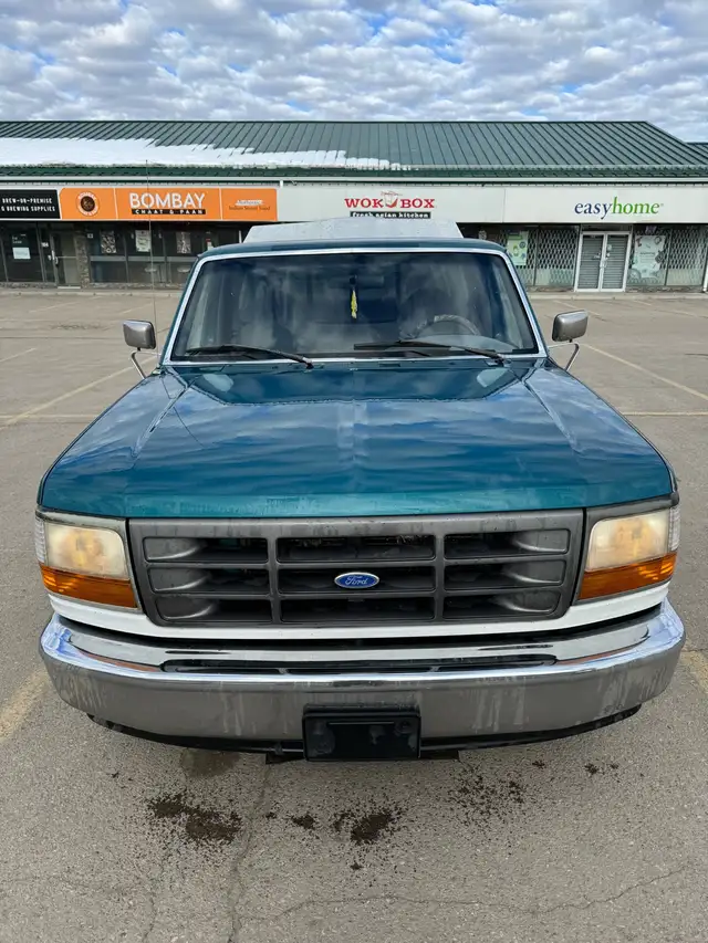 1996 Ford f-150 XL - Photo 5