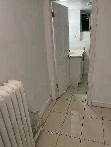 private 2 bedroom bsmt apartment - utilities   wifi included - Photo 9