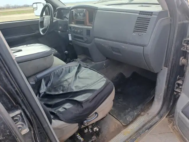 2006 Dodge Ram 3500 - Photo 21