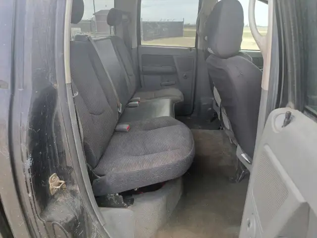 2006 Dodge Ram 3500 - Photo 24