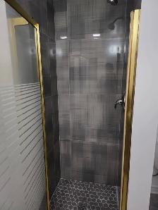 Fully furnished renovated 1 bedroom basement apartment available - Photo 6