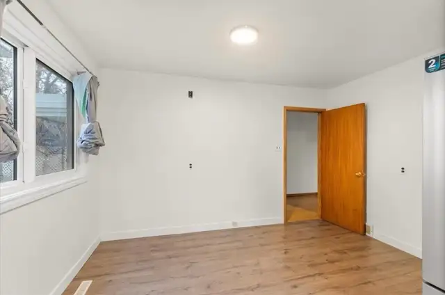 House For Rent - Photo 9