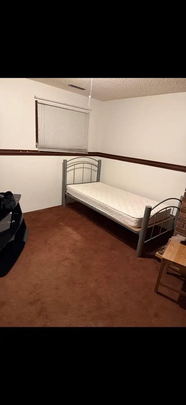 Furnished Room for Rent - Photo 4