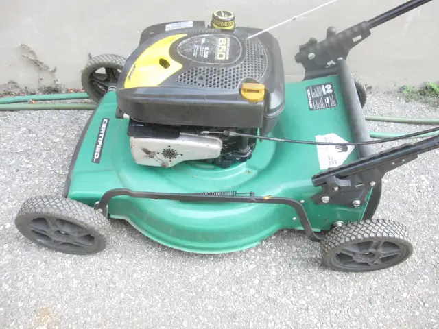 CERTIFIED 21'PUSH LAWN MOWER WITH 6.5 H/P BRIGGS & STRATTON ENG - Photo 4