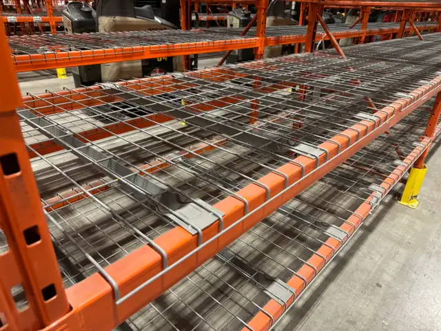 Used wire mesh decks for warehouse racking - Photo 2