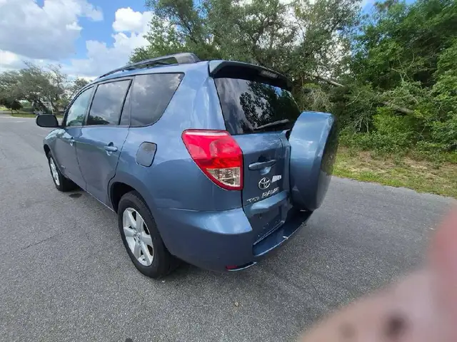 2008 Toyota RAV4 4x4 Saftied $3500 OBO - Photo 3