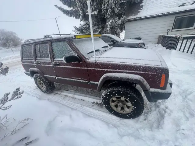 2000 jeep Cherokee - Photo 2
