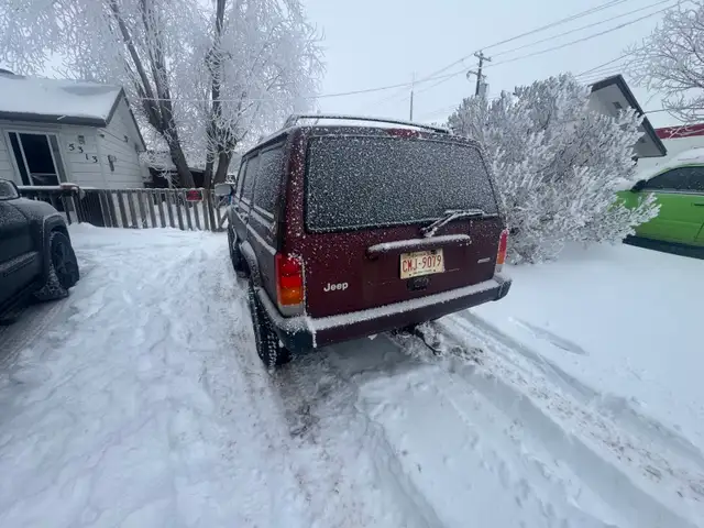 2000 jeep Cherokee - Photo 3