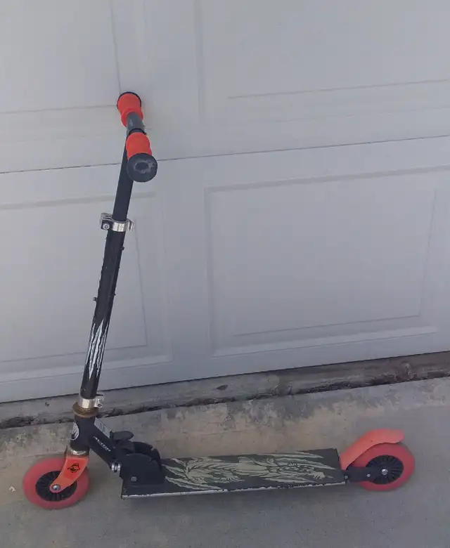 $10 Kick Scooters (2-wheel and 3-wheel) for kids - Photo 6