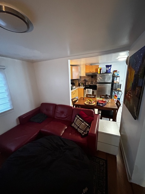 2 bedroom 1 bathroom - Photo 2