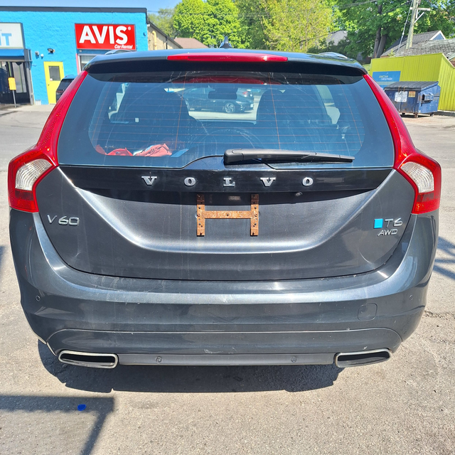 2015 Volvo V60 T6 Premier Plus, AWD, 3.0l 6cyl, Pre-safety inspe - Photo 7